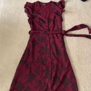 🔴EVERYTHING MUST GO🔴 Maroon floral midi dress